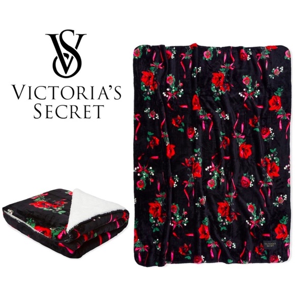 Victoria’s Secret Floral Flower Premium Sherpa Fleece Blanket Throw - Picture 1 of 3